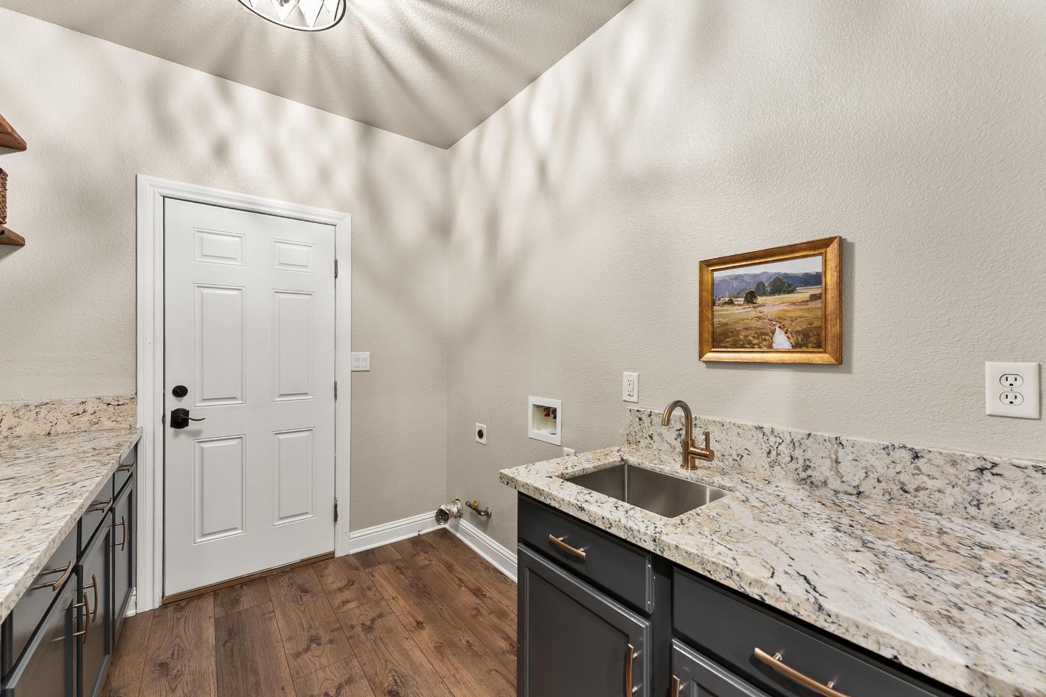 4008 Hunter Oaks Lane