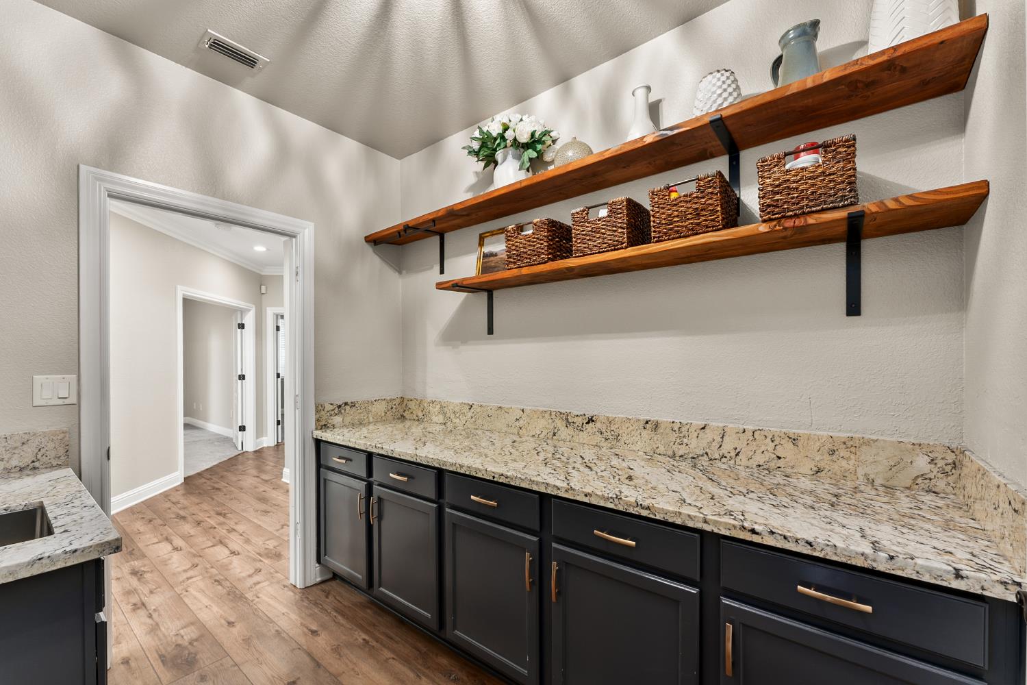 4008 Hunter Oaks Lane