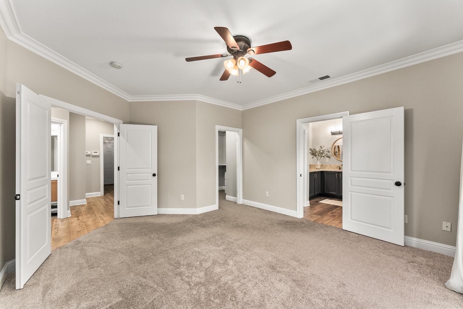 4008 Hunter Oaks Lane
