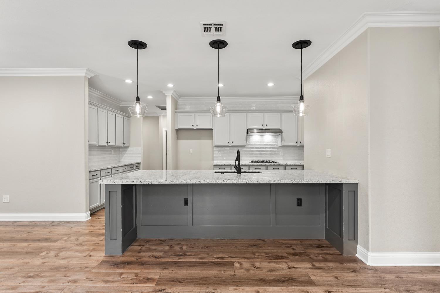 4008 Hunter Oaks Lane