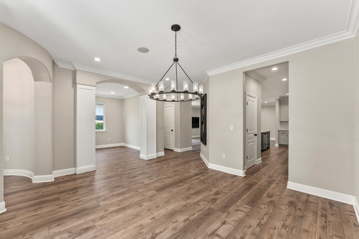 4008 Hunter Oaks Lane