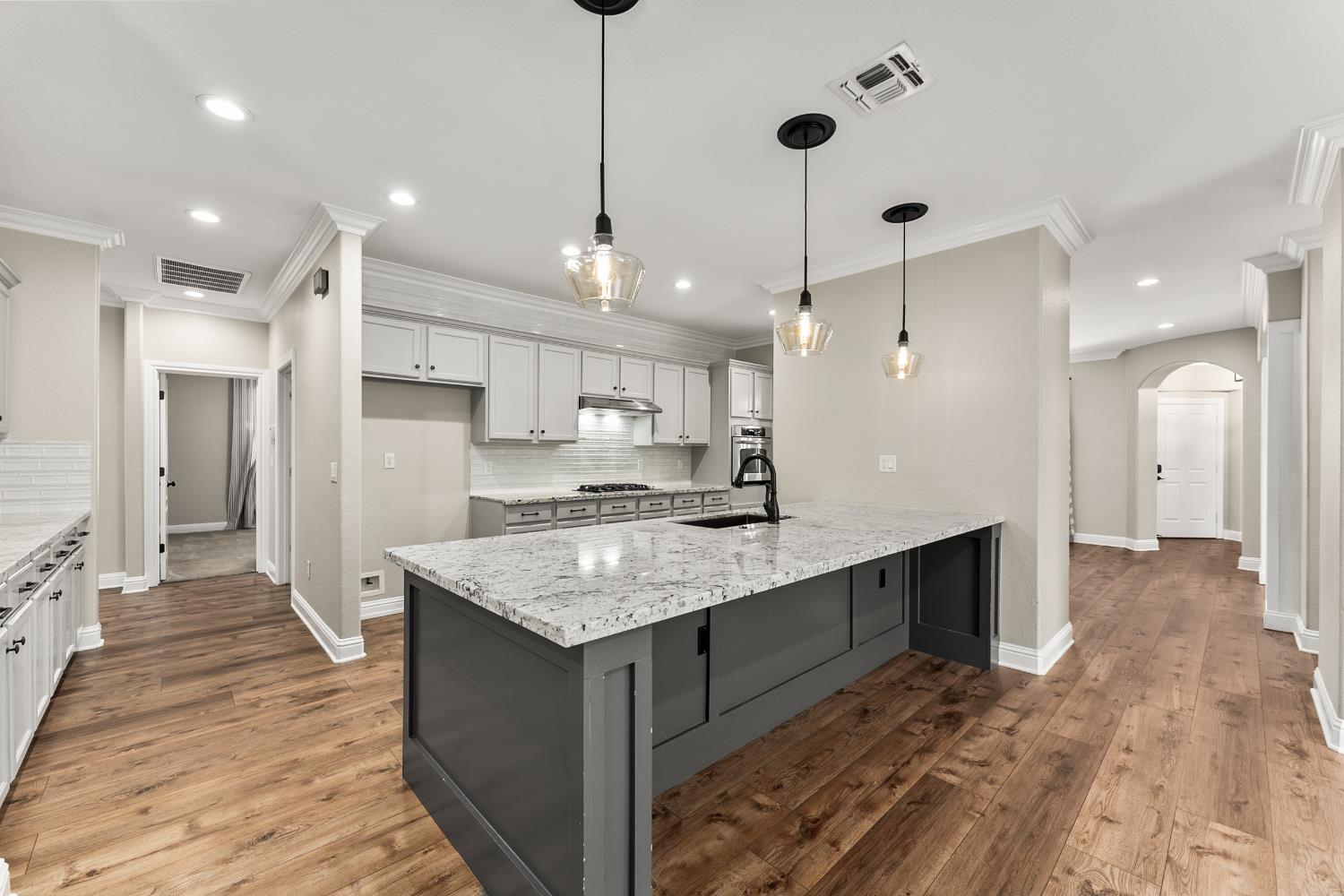 4008 Hunter Oaks Lane