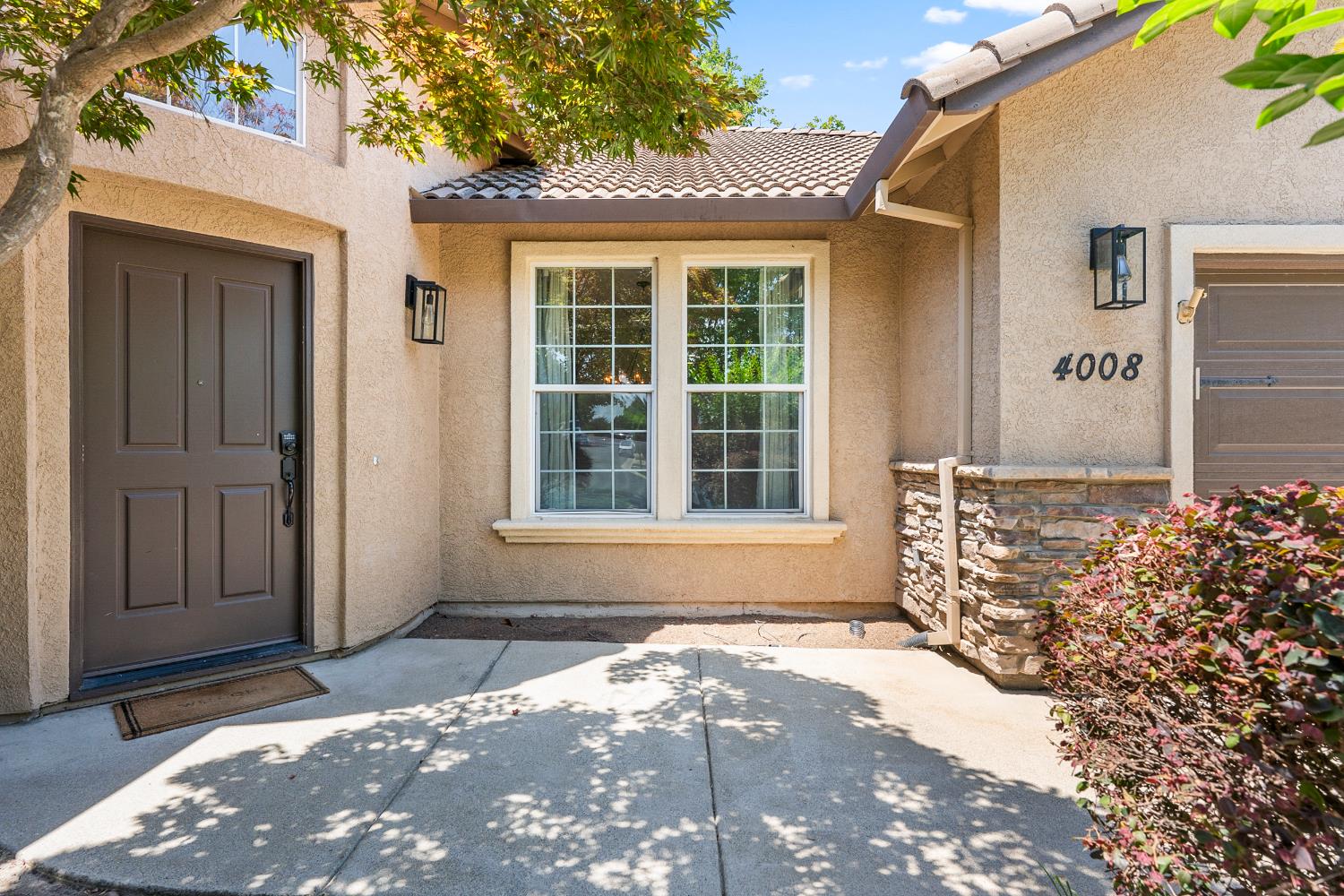 4008 Hunter Oaks Lane