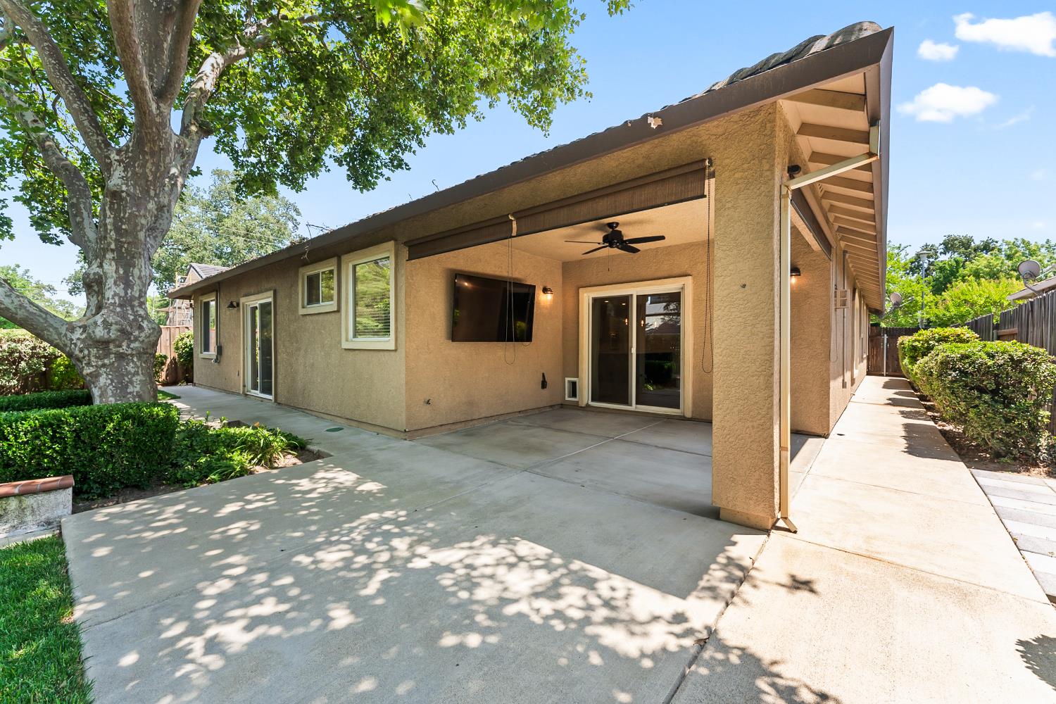 4008 Hunter Oaks Lane