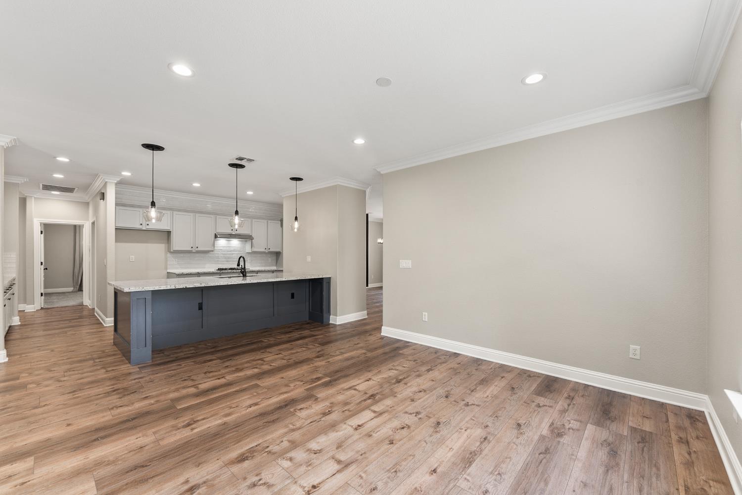 4008 Hunter Oaks Lane