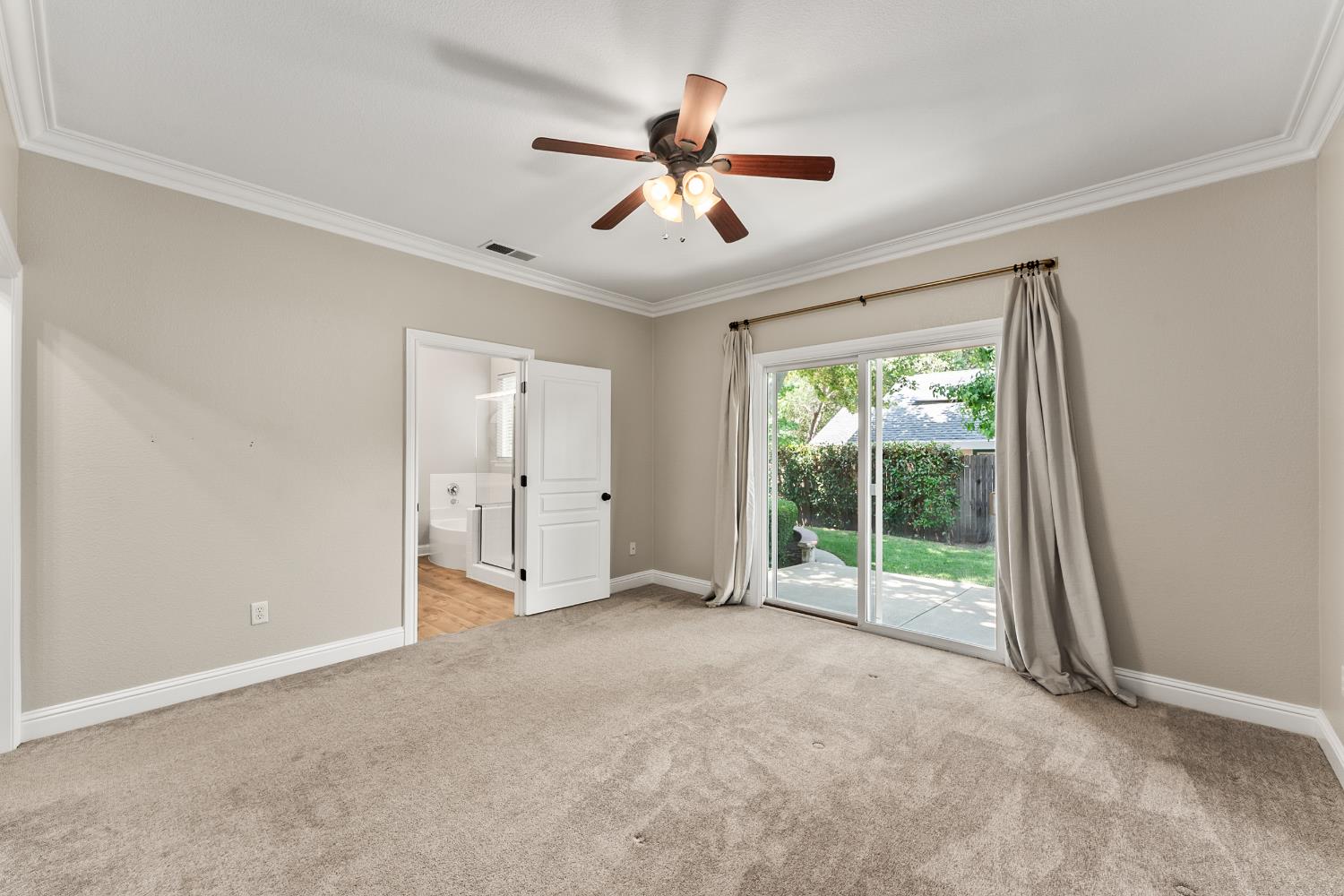 4008 Hunter Oaks Lane