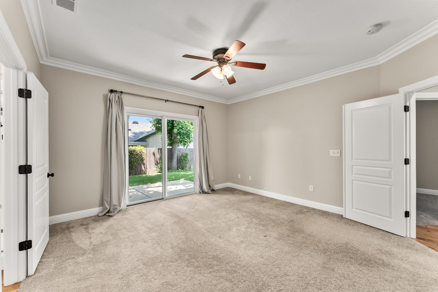4008 Hunter Oaks Lane