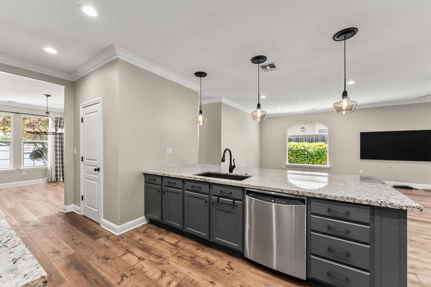 4008 Hunter Oaks Lane
