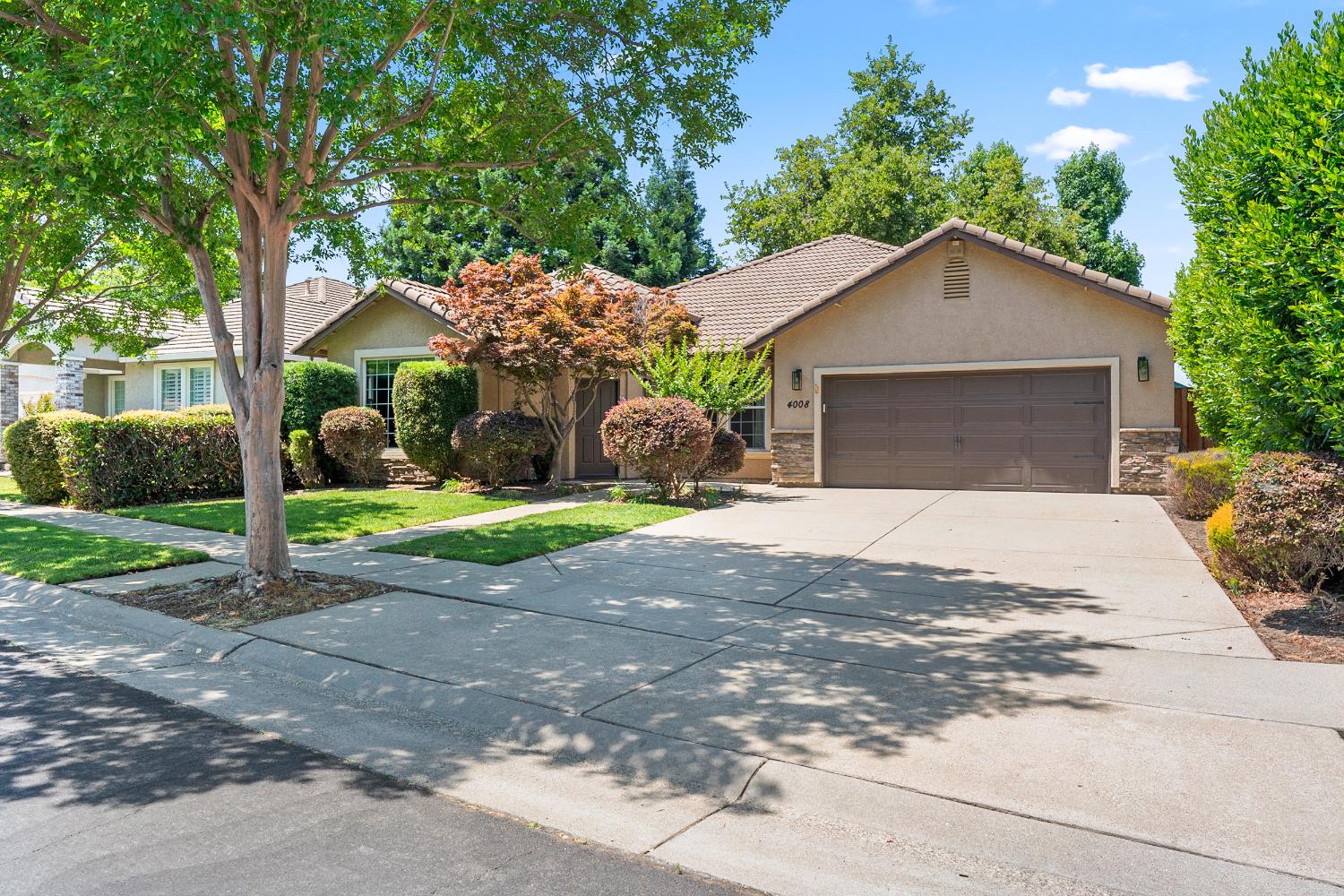 4008 Hunter Oaks Lane