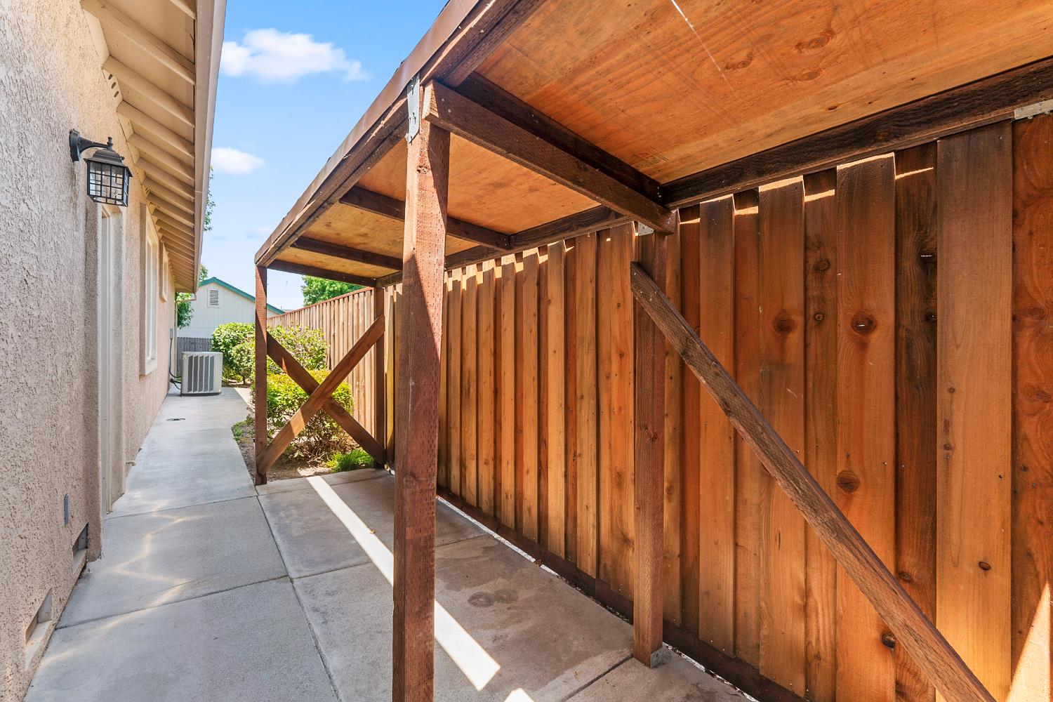 4008 Hunter Oaks Lane