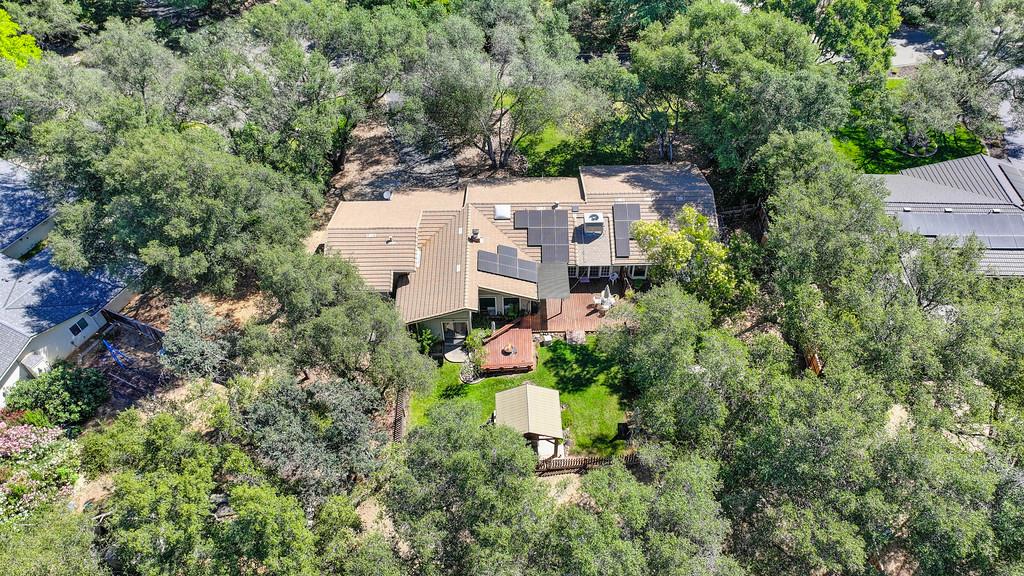 6222 Lou Court