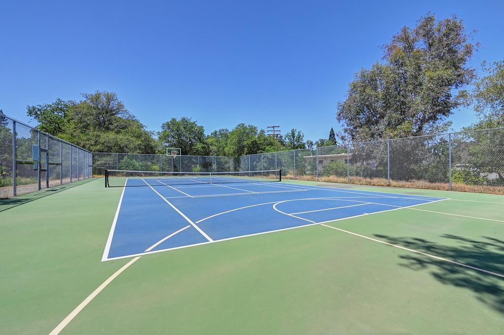 6222 Lou Court