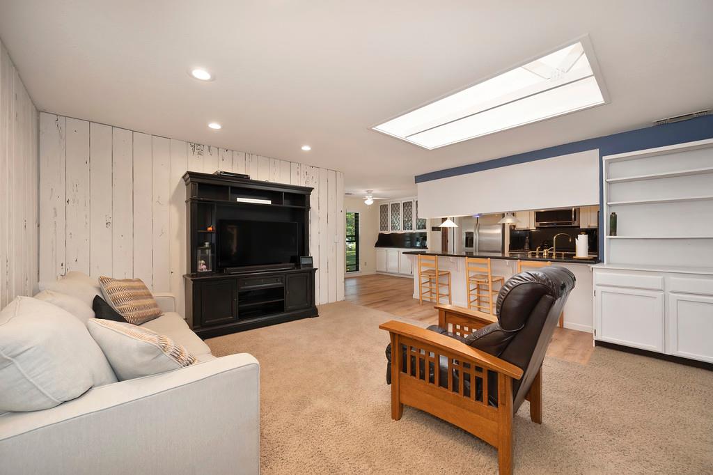 6222 Lou Court