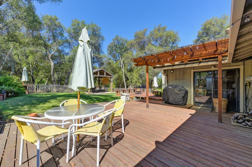 6222 Lou Court