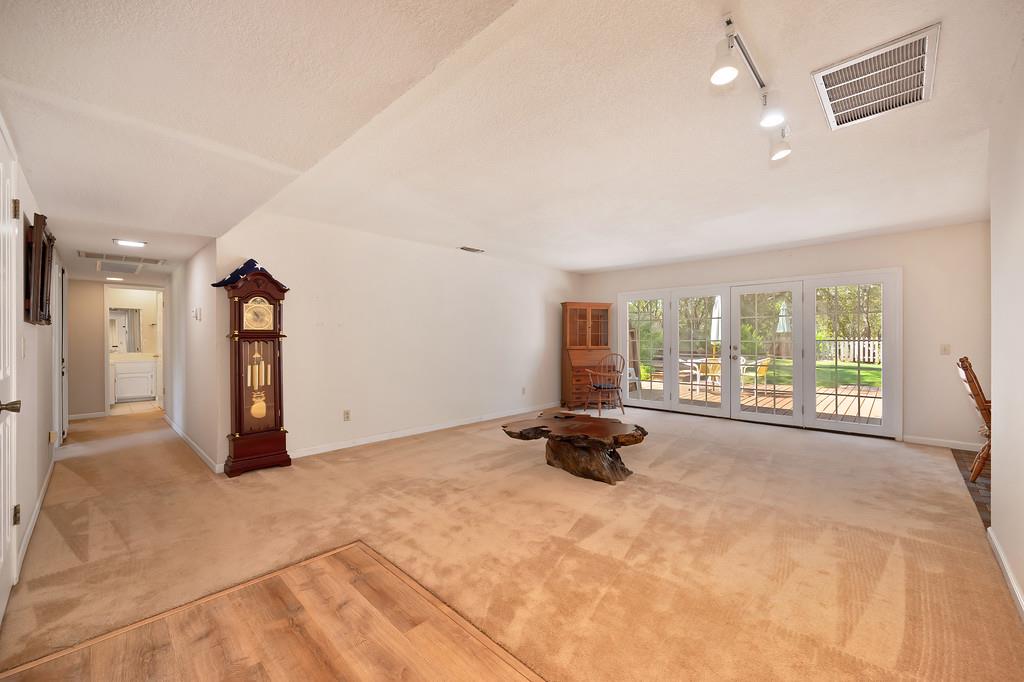 6222 Lou Court