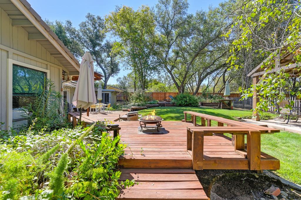 6222 Lou Court