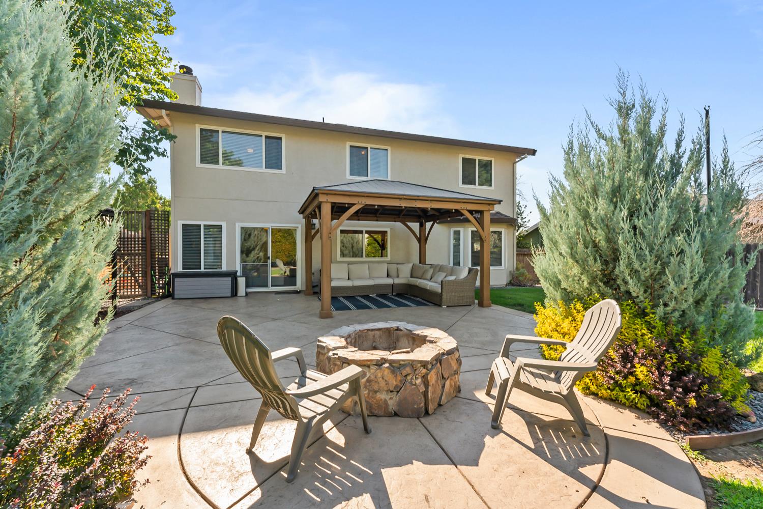 1505 E Colonial Parkway E