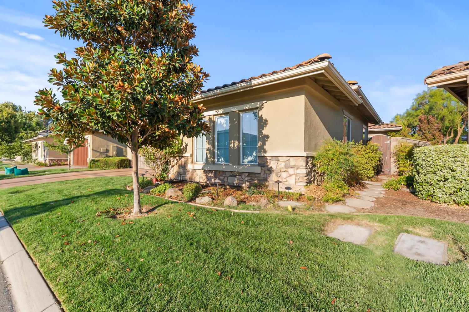 8582 Las Brisas Circle