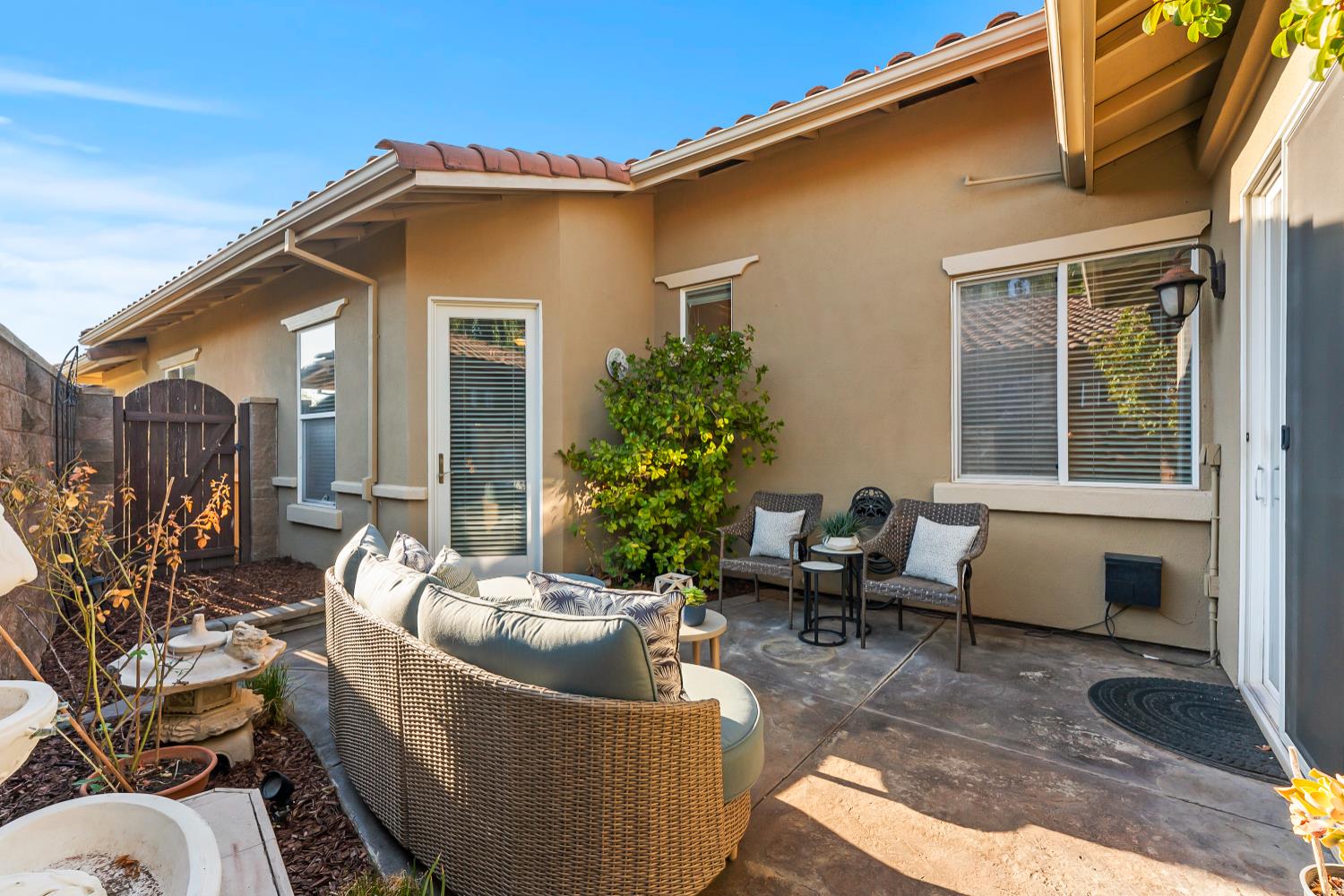 8582 Las Brisas Circle