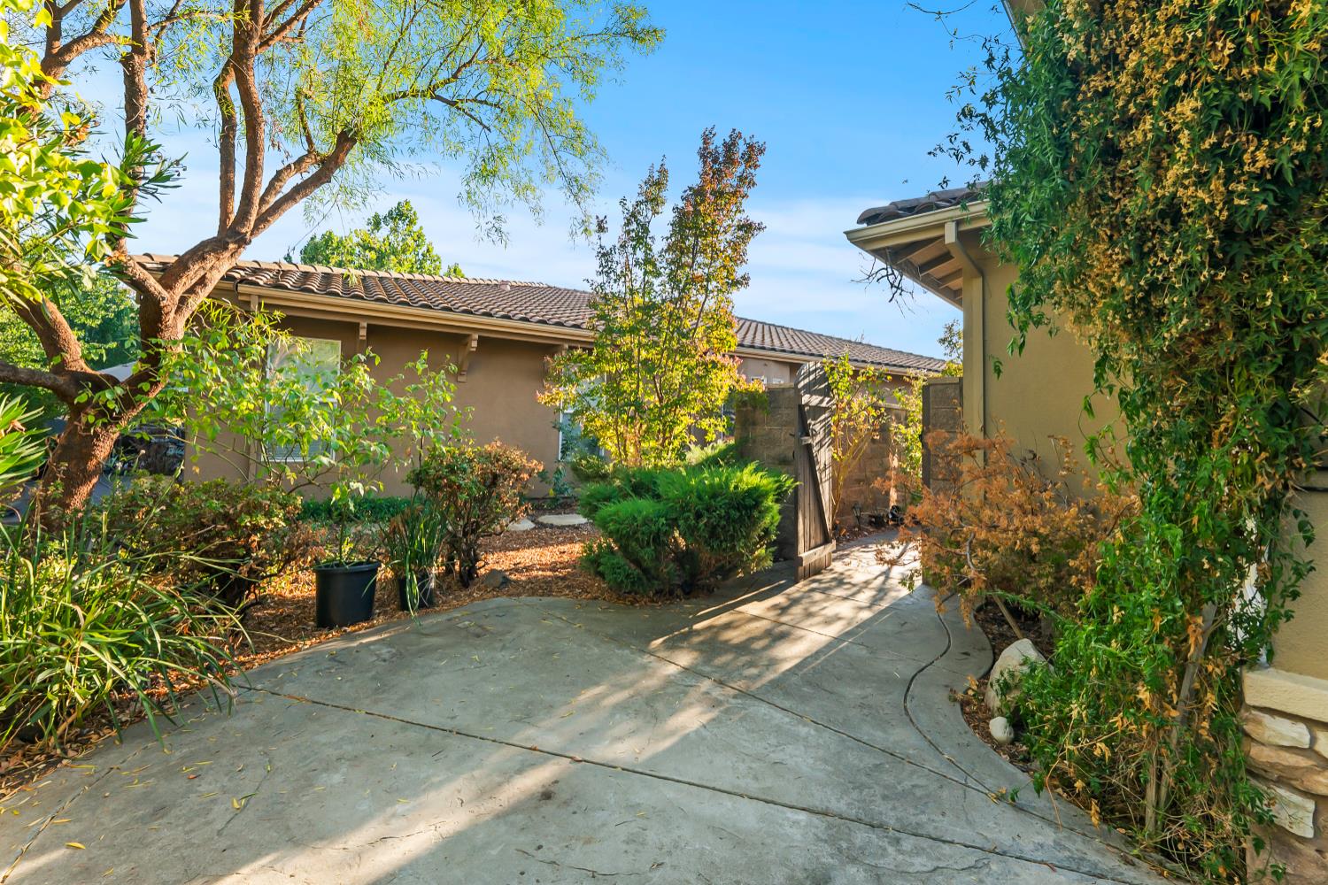 8582 Las Brisas Circle