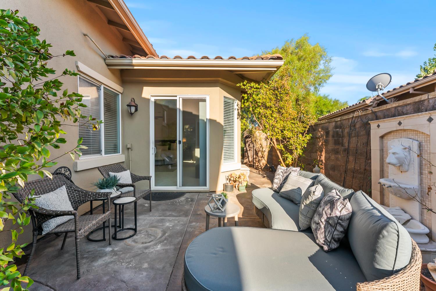 8582 Las Brisas Circle