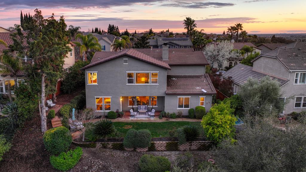 2208 Raintree Court