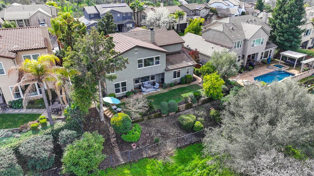 2208 Raintree Court