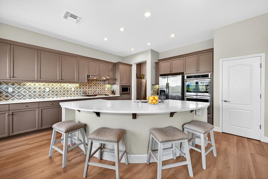2208 Raintree Court
