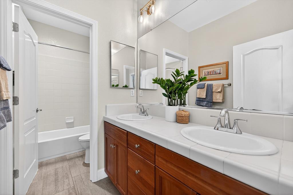 2208 Raintree Court