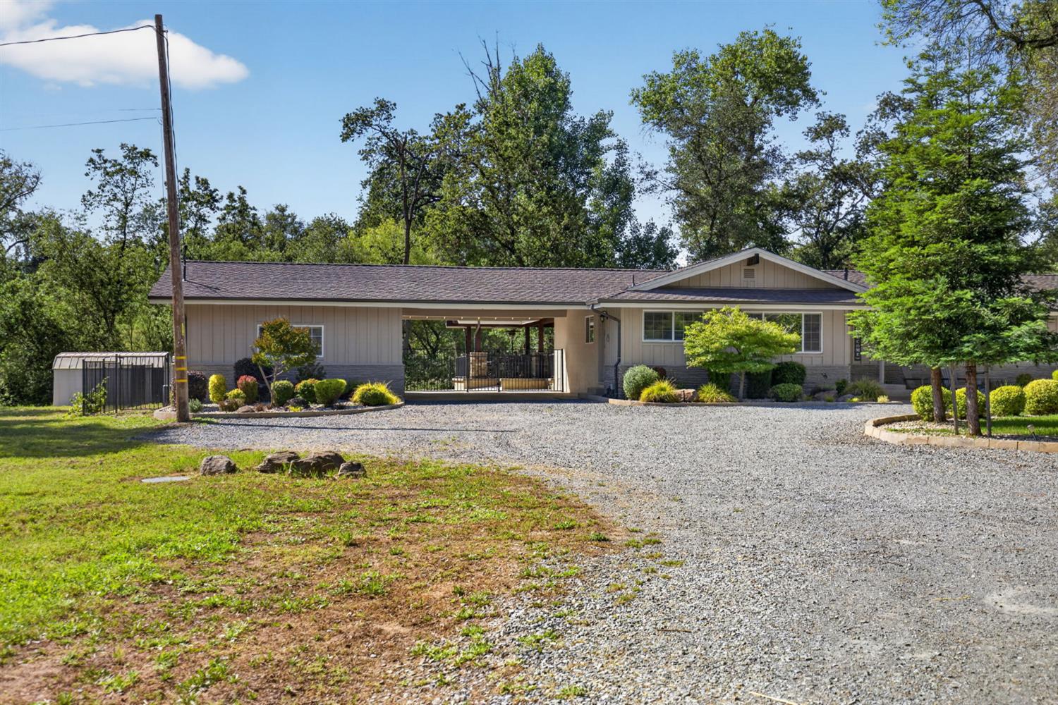 6417 Colwell Road