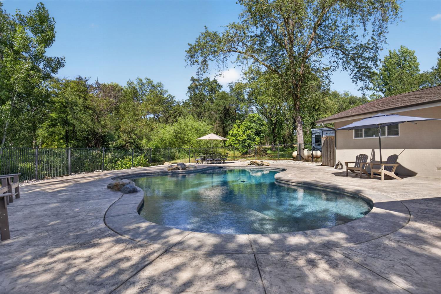 6417 Colwell Road