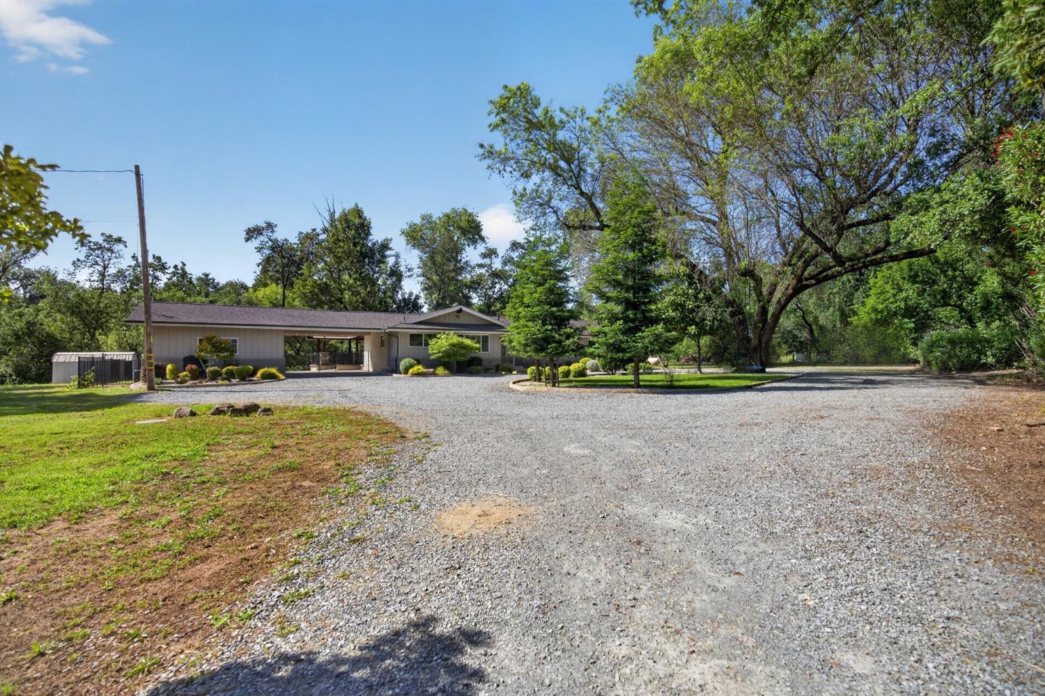 6417 Colwell Road