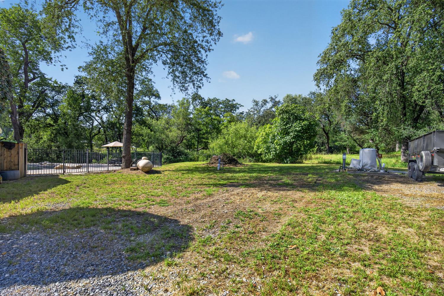 6417 Colwell Road