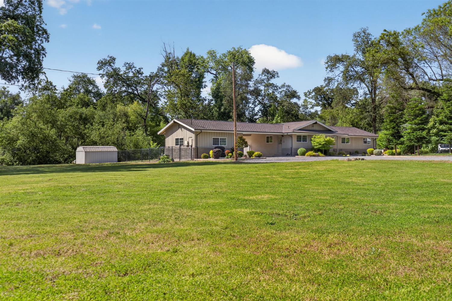 6417 Colwell Road