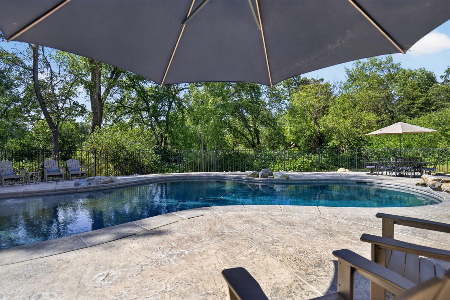 6417 Colwell Road