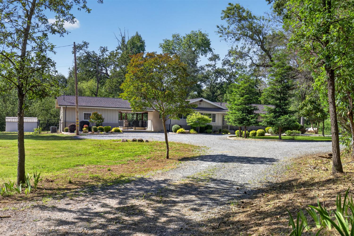 6417 Colwell Road
