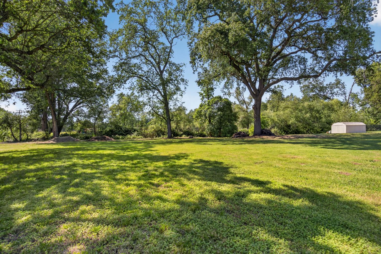 6417 Colwell Road