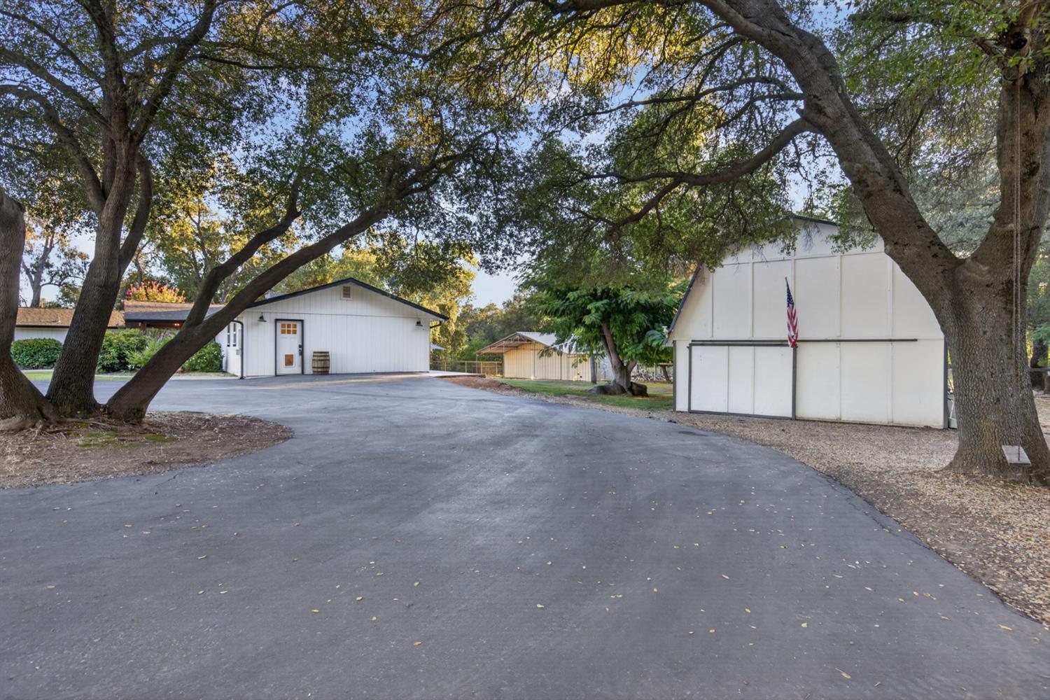 3252 Old Orchard Lane