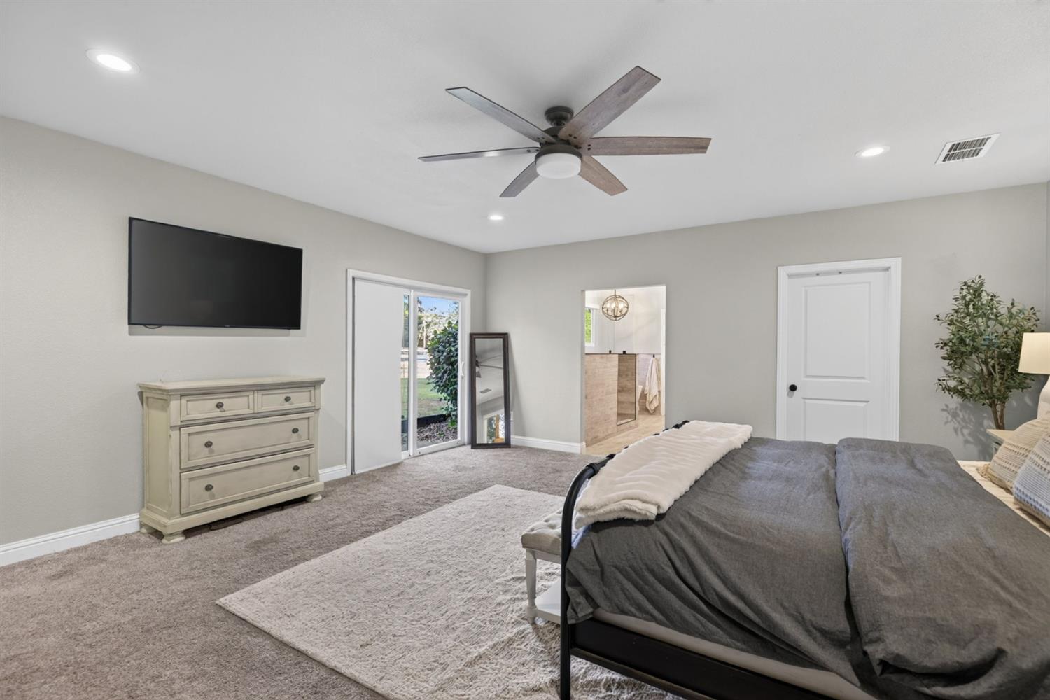 3252 Old Orchard Lane