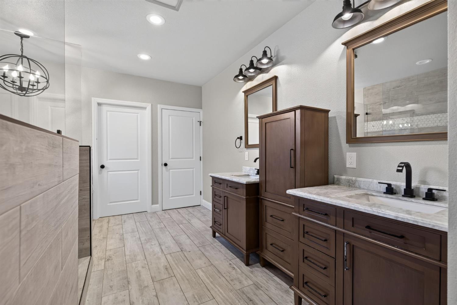 3252 Old Orchard Lane