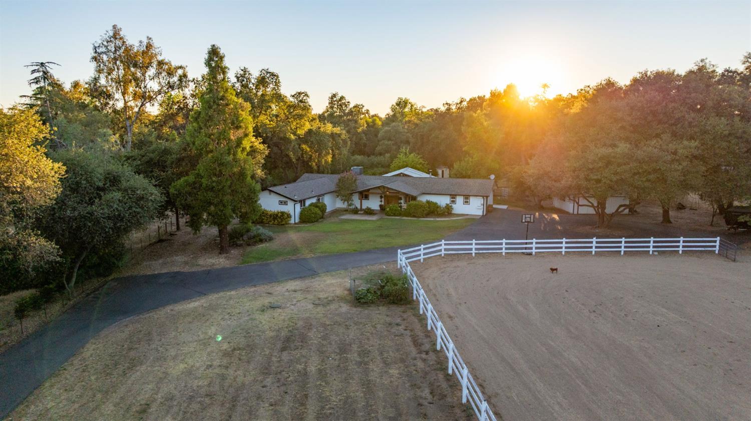 3252 Old Orchard Lane
