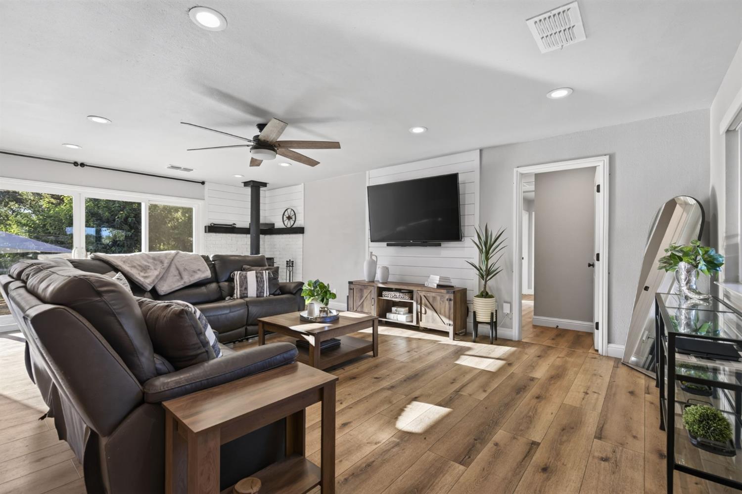 3252 Old Orchard Lane