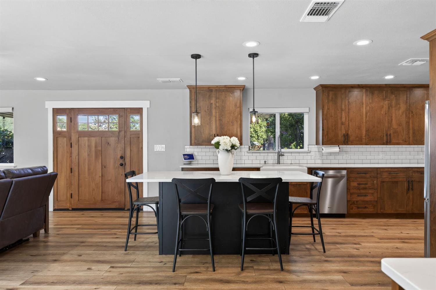 3252 Old Orchard Lane