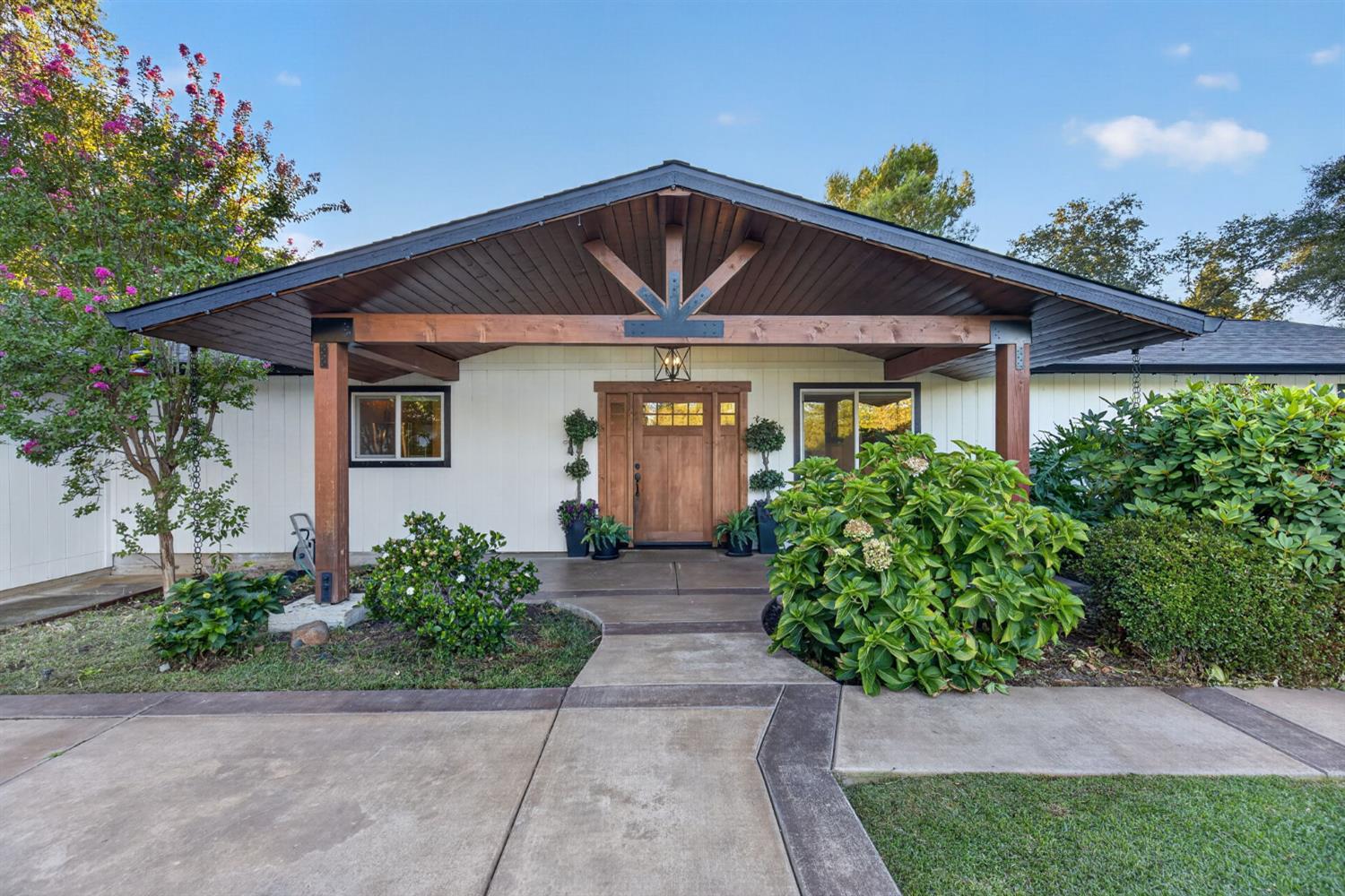3252 Old Orchard Lane