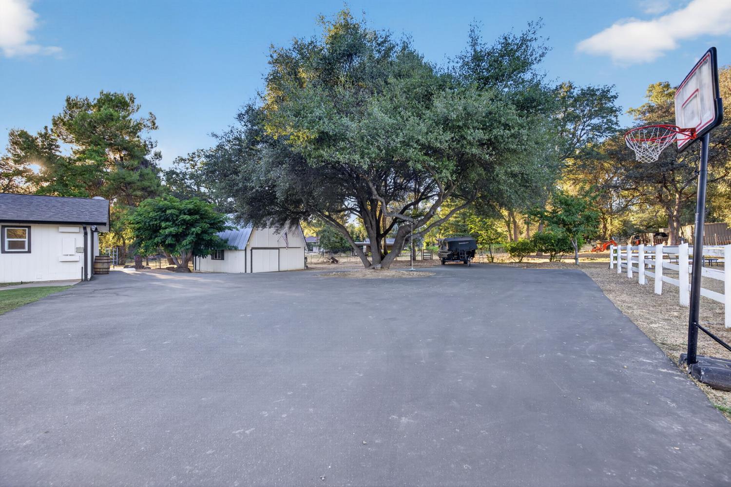 3252 Old Orchard Lane