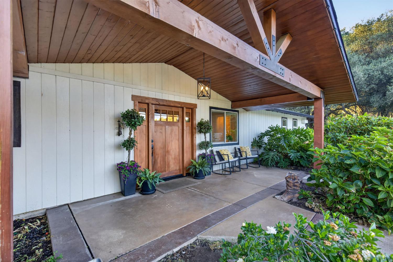 3252 Old Orchard Lane