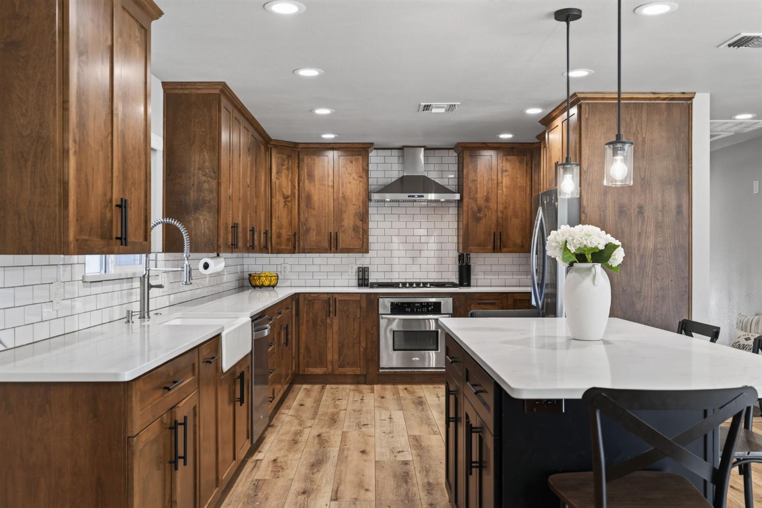 3252 Old Orchard Lane