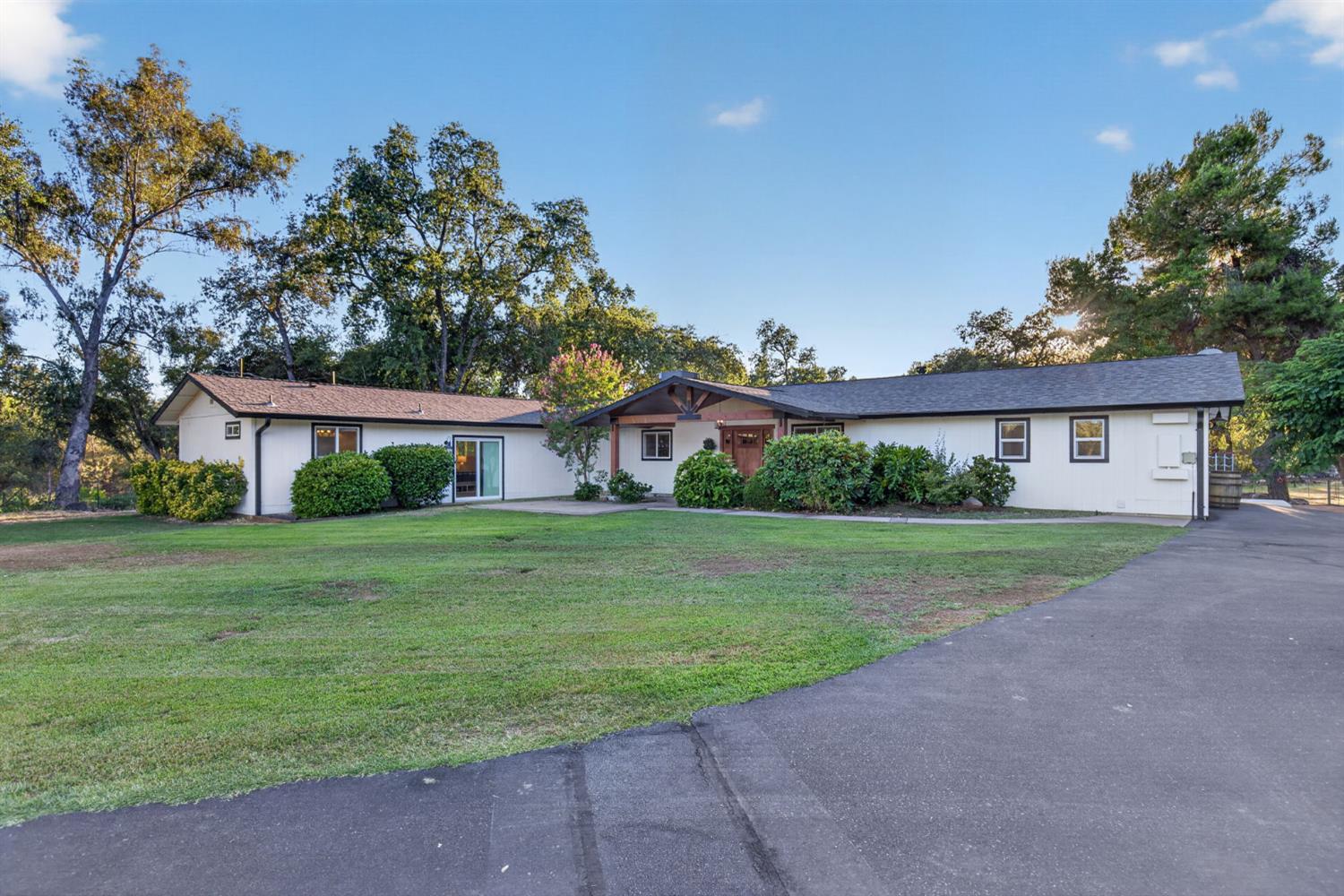 3252 Old Orchard Lane