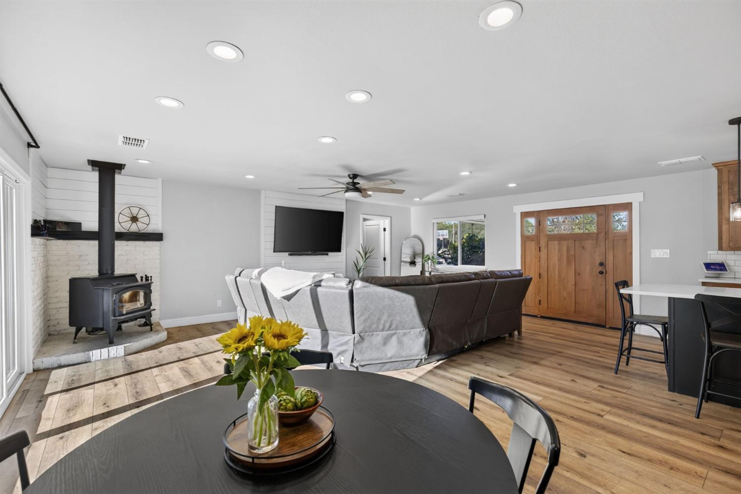 3252 Old Orchard Lane