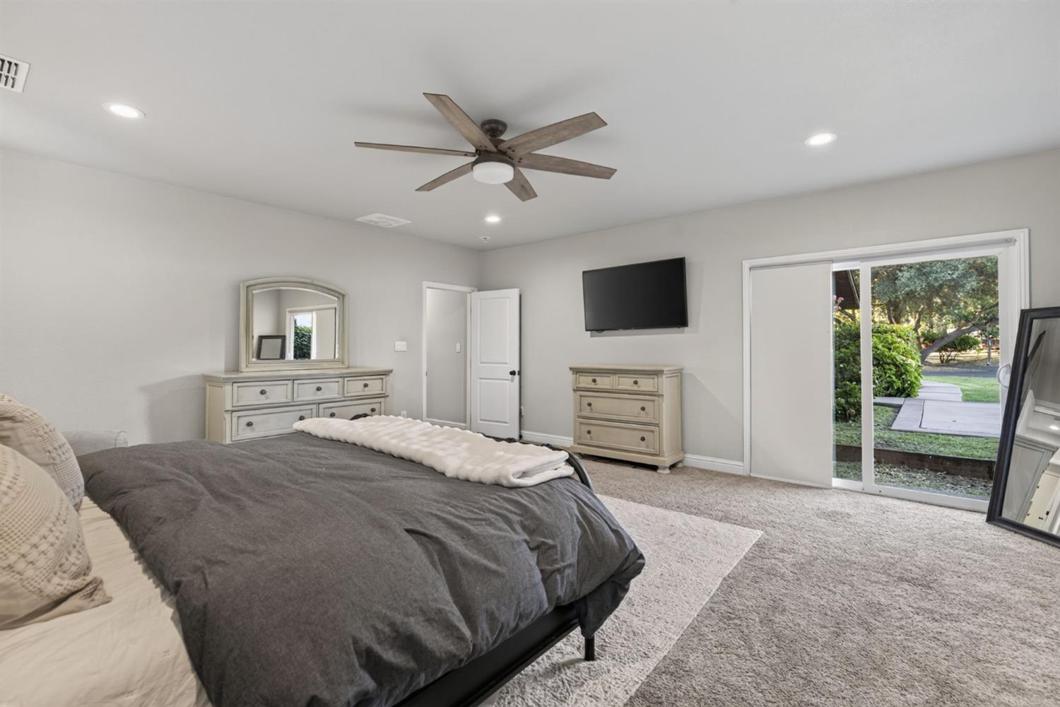 3252 Old Orchard Lane